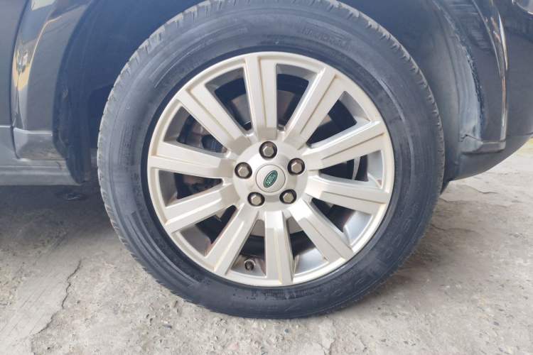Used Land Rover Discovery 2012 5.0 V8 SE Right Front Wheel Hub