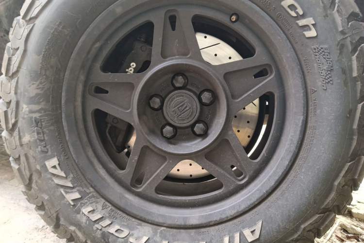 Used Land Rover Discovery 2012 5.0 V8 HSE Right Front Wheel Hub