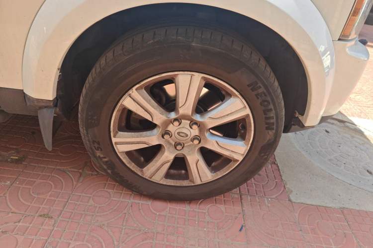 Used Land Rover Discovery 2012 3.0 SDV6 HSE Diesel Version Right Front Wheel Hub