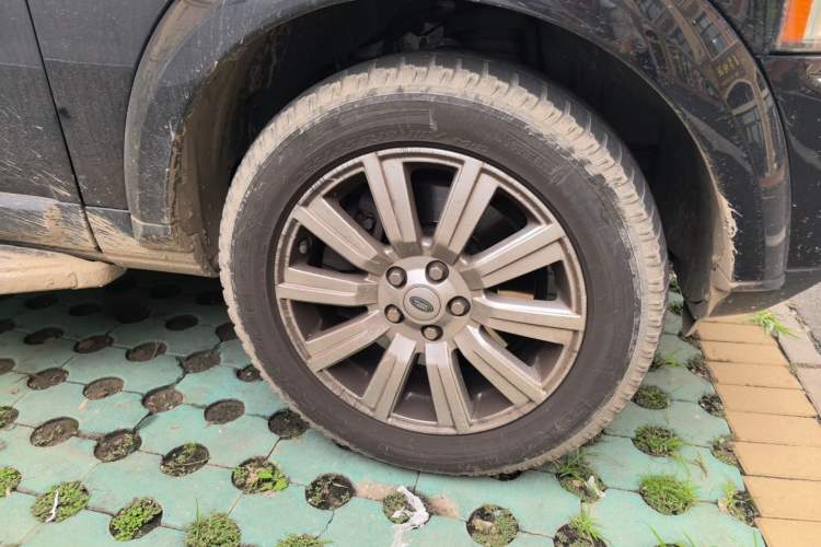 Used Land Rover Discovery 2012 5.0 V8 HSE Right Front Wheel Hub