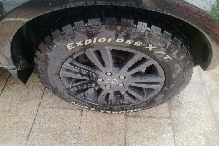 Used Land Rover Discovery 2012 3.0 SDV6 HSE Diesel Version Right Front Wheel Hub