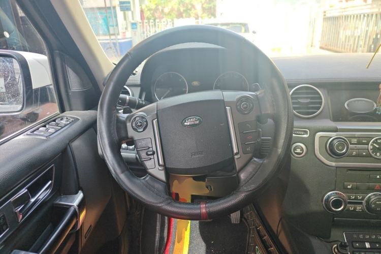 Used Land Rover Discovery 2012 3.0 SDV6 HSE Diesel Version Steering Wheel