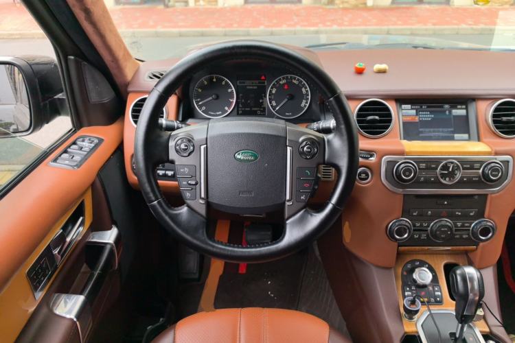 Used Land Rover Discovery 2012 5.0 V8 HSE Steering Wheel