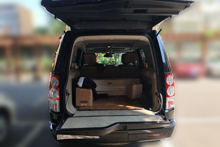 Used Land Rover Discovery 2012 5.0 V8 SE Trunk