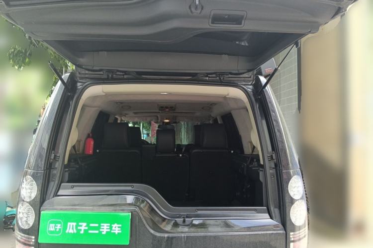 Used Land Rover Discovery 2012 5.0 V8 HSE Trunk