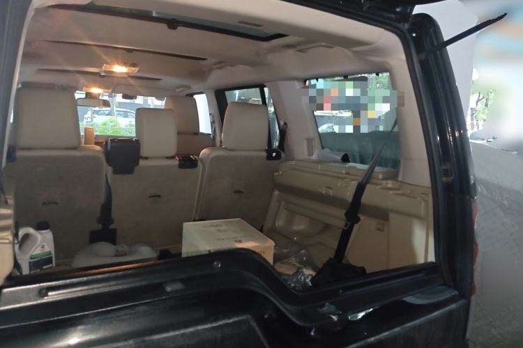 Used Land Rover Discovery 2012 3.0 SDV6 HSE Diesel Version Trunk