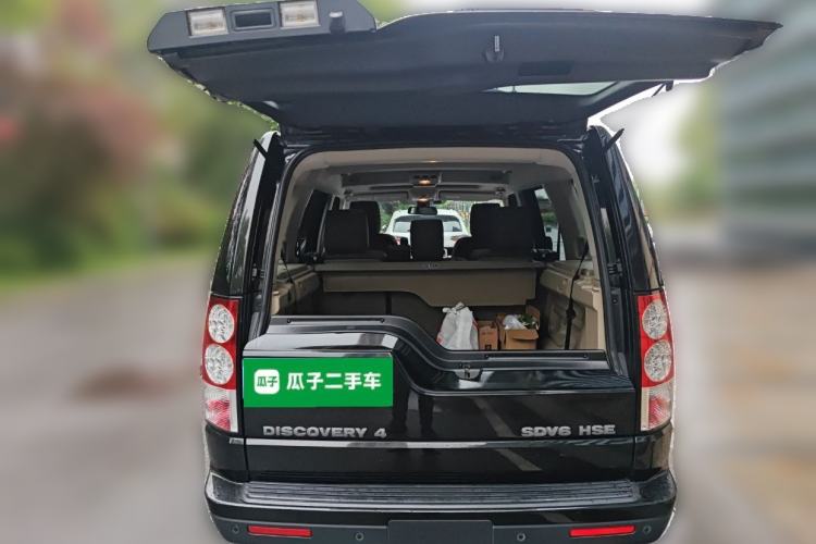 Used Land Rover Discovery 2012 3.0 SDV6 HSE Diesel Version Trunk