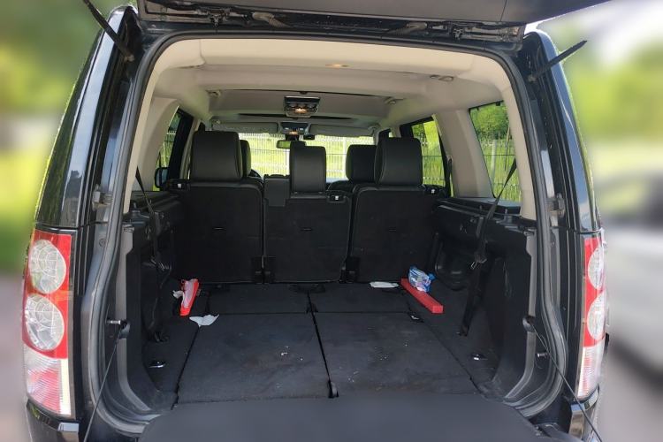 Used Land Rover Discovery 2012 5.0 V8 HSE Trunk