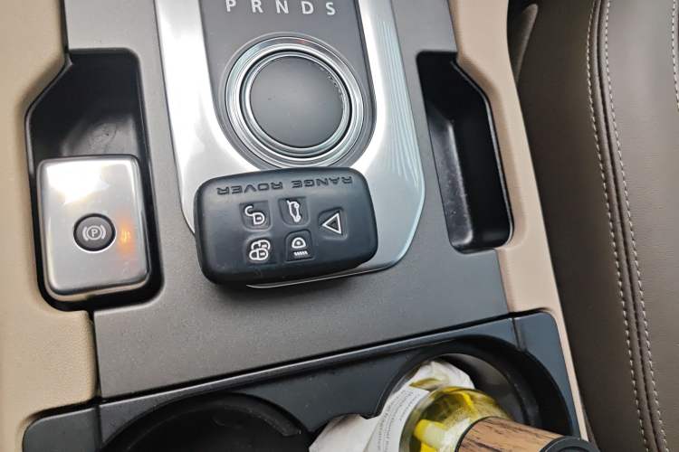Used Land Rover Discovery 2012 3.0 SDV6 HSE Diesel Version Vehicle Key
