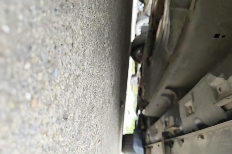 Used Land Rover Discovery 2012 5.0 V8 SE Chassis Rear Right