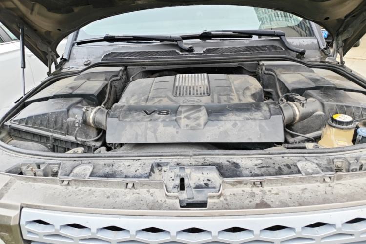 Used Land Rover Discovery 2012 5.0 V8 SE Engine Bay