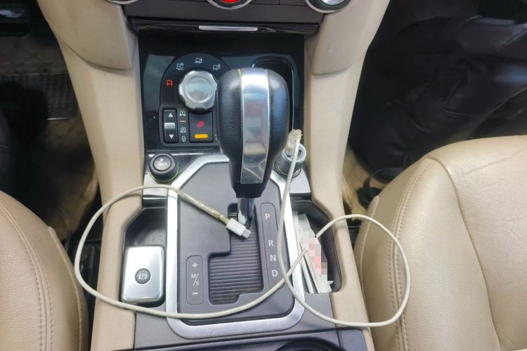 Used Land Rover Discovery 2012 3.0 SDV6 HSE Diesel Version Gear Lever