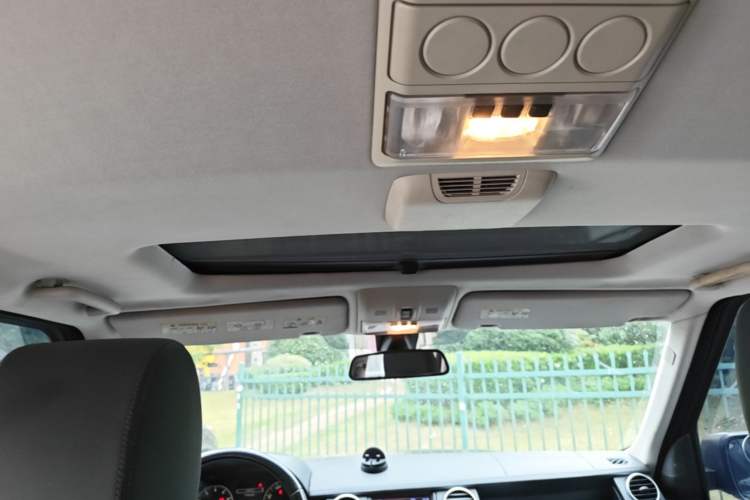 Used Land Rover Discovery 2012 5.0 V8 SE Headliner