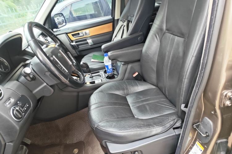 Used Land Rover Discovery 2012 5.0 V8 SE Left Front Seat