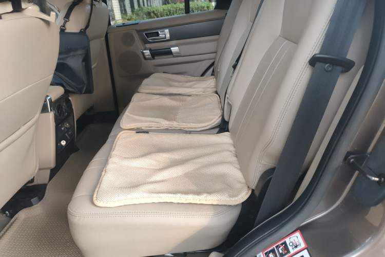 Used Land Rover Discovery 2012 3.0 SDV6 HSE Diesel Version Left Rear Seat