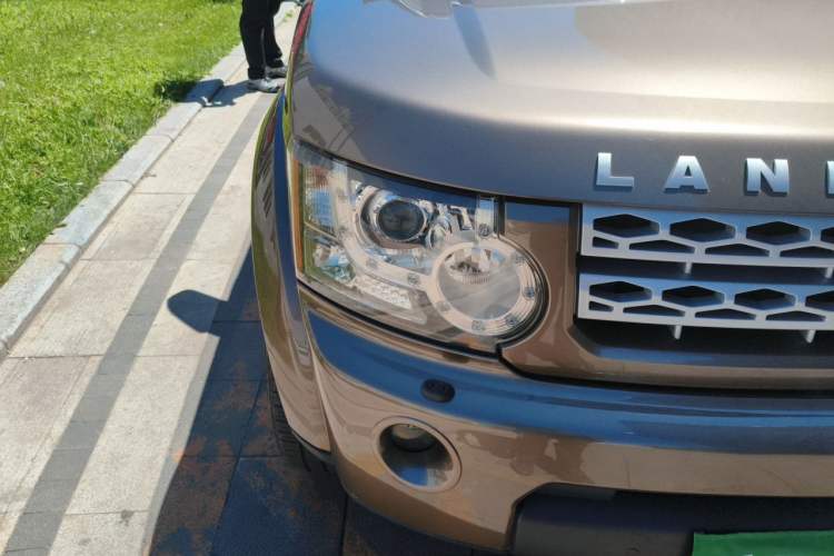 Used Land Rover Discovery 2012 5.0 V8 HSE Right Front Headlight