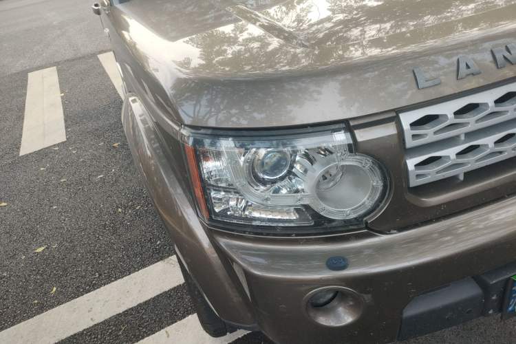 Used Land Rover Discovery 2012 3.0 SDV6 HSE Diesel Version Right Front Headlight