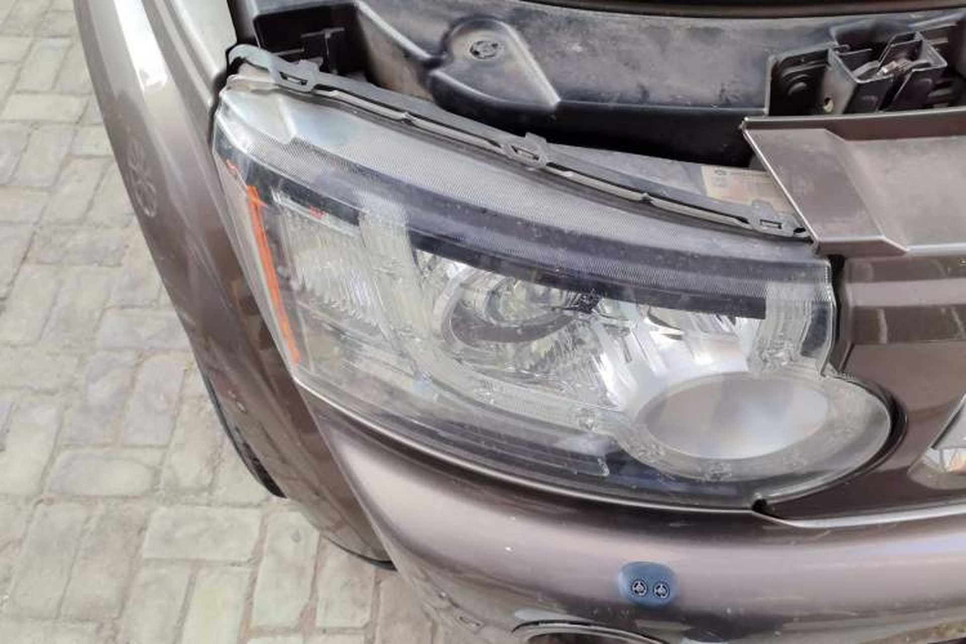 Used Land Rover Discovery  Right Front Headlight