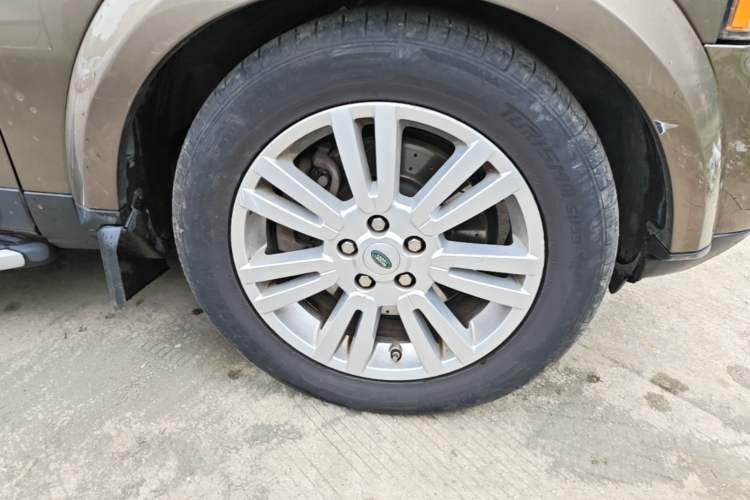 Used Land Rover Discovery 2012 5.0 V8 SE Right Front Wheel Hub