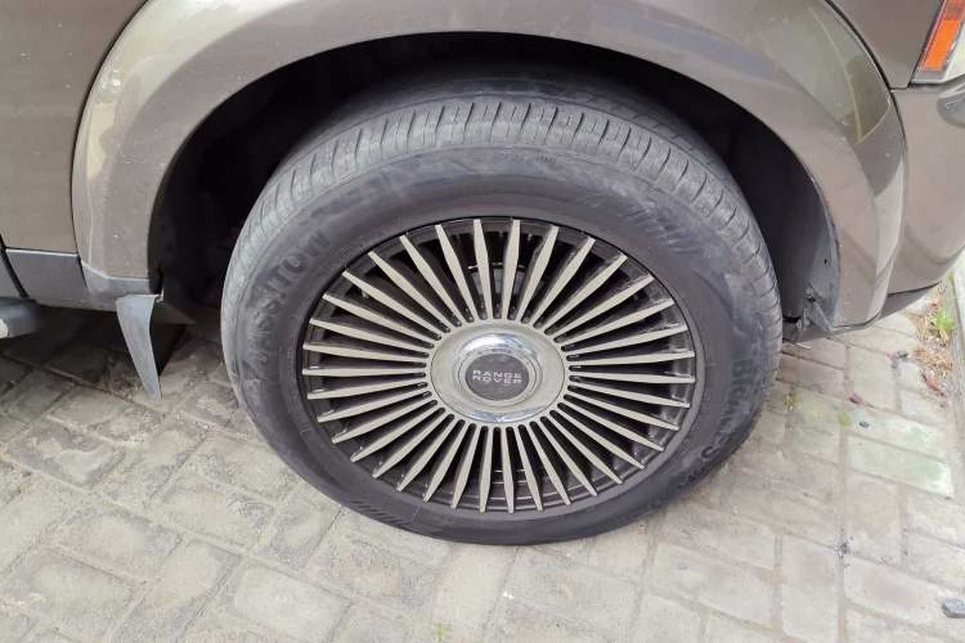 Used Land Rover Discovery  Right Front Wheel Hub