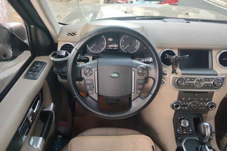 Used Land Rover Discovery 2012 3.0 SDV6 HSE Diesel Version Steering Wheel