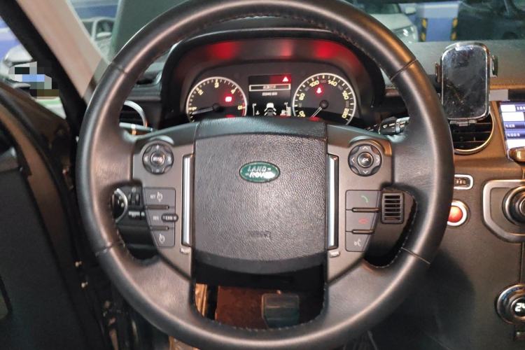 Used Land Rover Discovery 2012 3.0 SDV6 HSE Diesel Version Steering Wheel