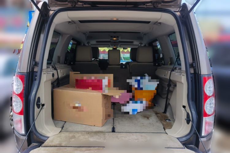 Used Land Rover Discovery 2012 3.0 SDV6 HSE Diesel Version Trunk