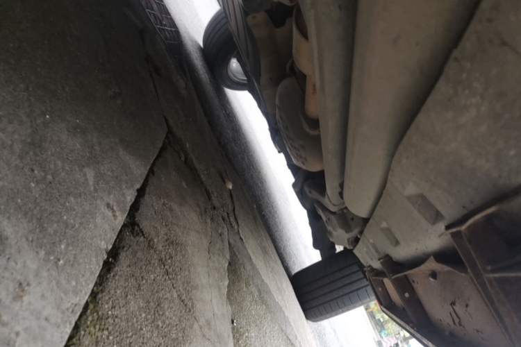 Used Land Rover Discovery 2012 3.0 SDV6 HSE Diesel Version Chassis Front Left