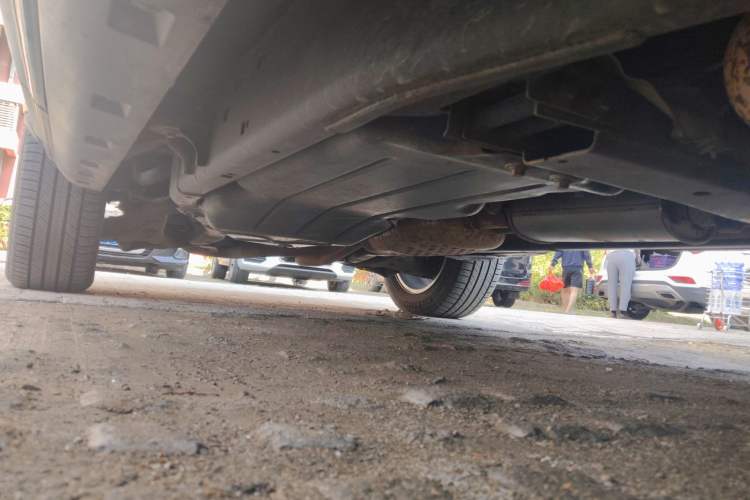 Used Land Rover Discovery 2012 5.0 V8 HSE Chassis Front Right