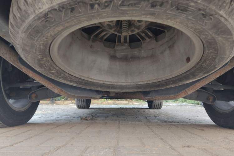 Used Land Rover Discovery 2012 5.0 V8 HSE Chassis Rear