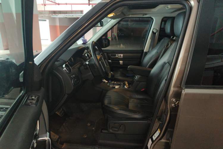 Used Land Rover Discovery 2012 3.0 SDV6 HSE Diesel Version Driver Seat