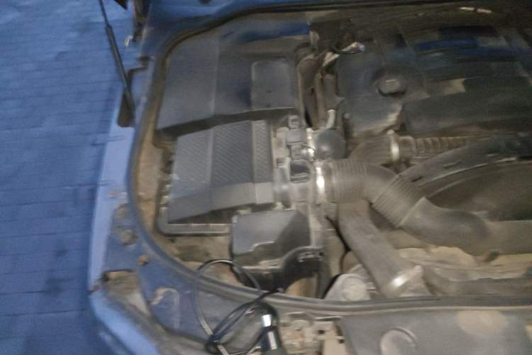 Used Land Rover Discovery 2012 3.0 SDV6 HSE Diesel Version Engine Bay Right
