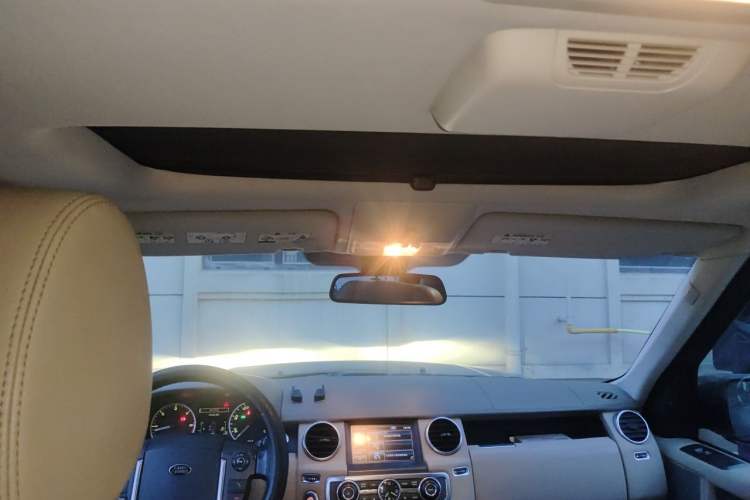 Used Land Rover Discovery 2012 3.0 SDV6 HSE Diesel Version Headliner