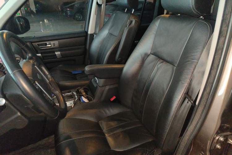 Used Land Rover Discovery 2012 3.0 SDV6 HSE Diesel Version Left Front Seat