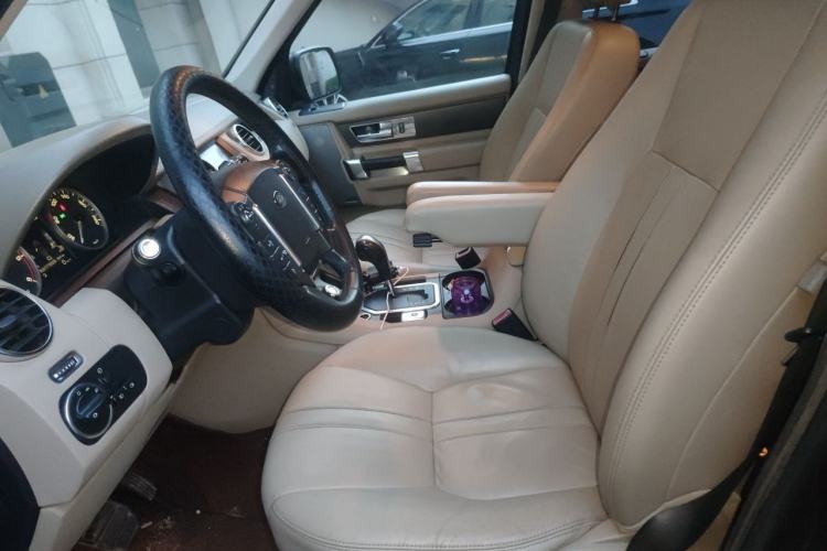 Used Land Rover Discovery 2012 3.0 SDV6 HSE Diesel Version Left Front Seat