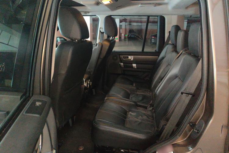Used Land Rover Discovery 2012 3.0 SDV6 HSE Diesel Version Left Rear Seat