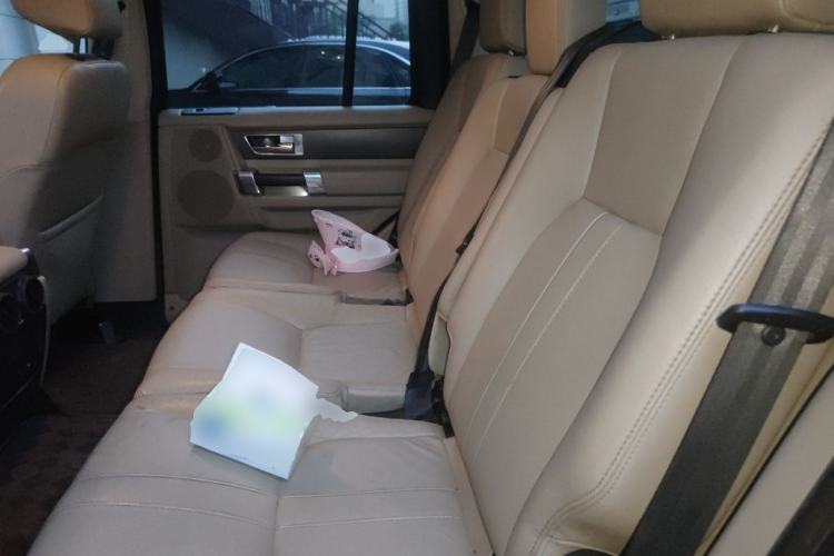 Used Land Rover Discovery 2012 3.0 SDV6 HSE Diesel Version Left Rear Seat