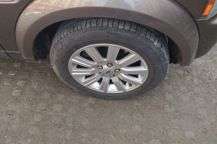 Used Land Rover Discovery 2012 5.0 V8 HSE Right Front Wheel Hub