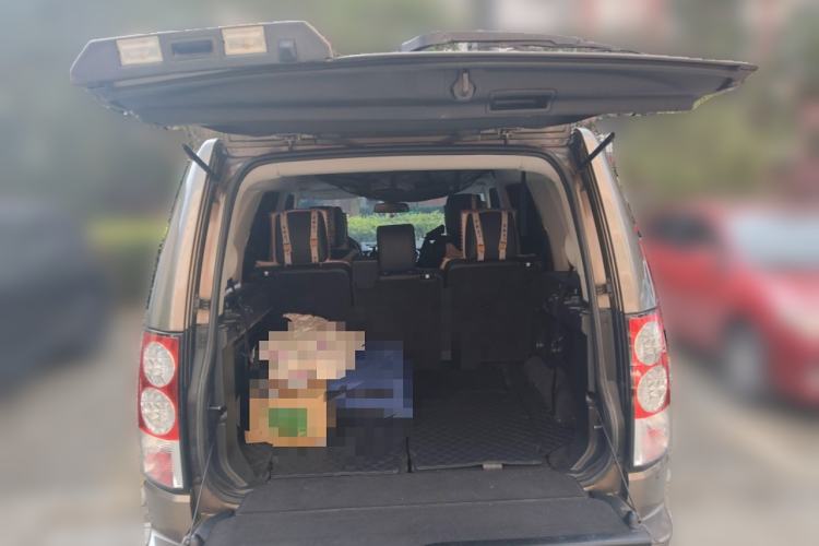 Used Land Rover Discovery 2012 5.0 V8 HSE Trunk