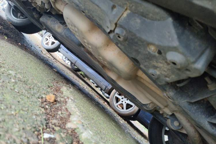 Used Land Rover Discovery 2012 3.0 SDV6 HSE Diesel Version Chassis Rear Left