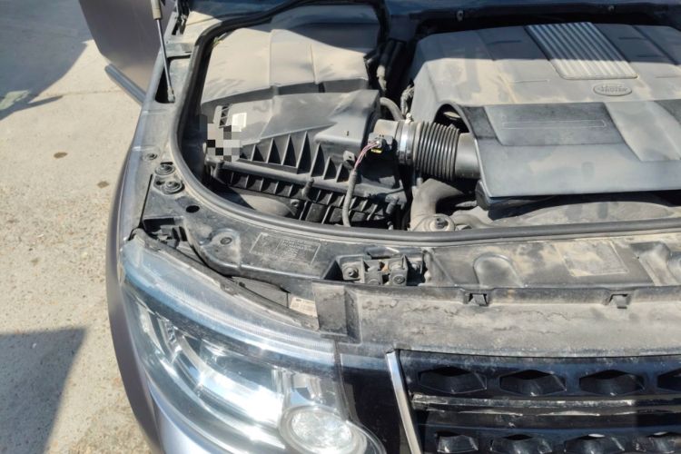 Used Land Rover Discovery  Engine Bay Right