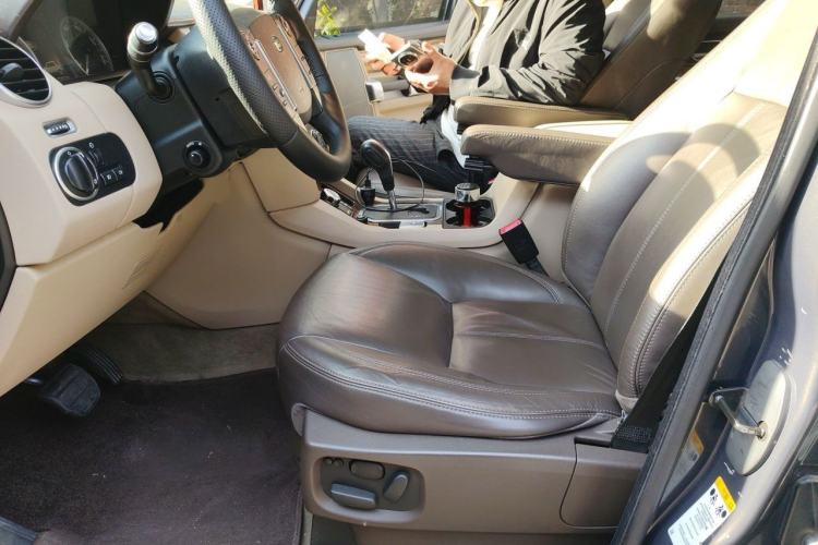 Used Land Rover Discovery 2012 3.0 SDV6 HSE Prestige Limited Edition Left Front Seat