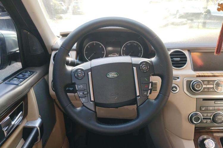 Used Land Rover Discovery 2012 3.0 SDV6 HSE Prestige Limited Edition Steering Wheel