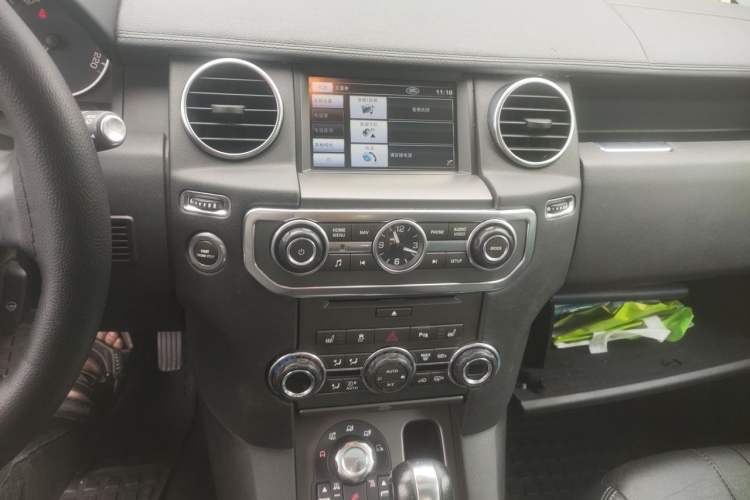 Used Land Rover Discovery 2012 5.0 V8 HSE Audio And AC Panel