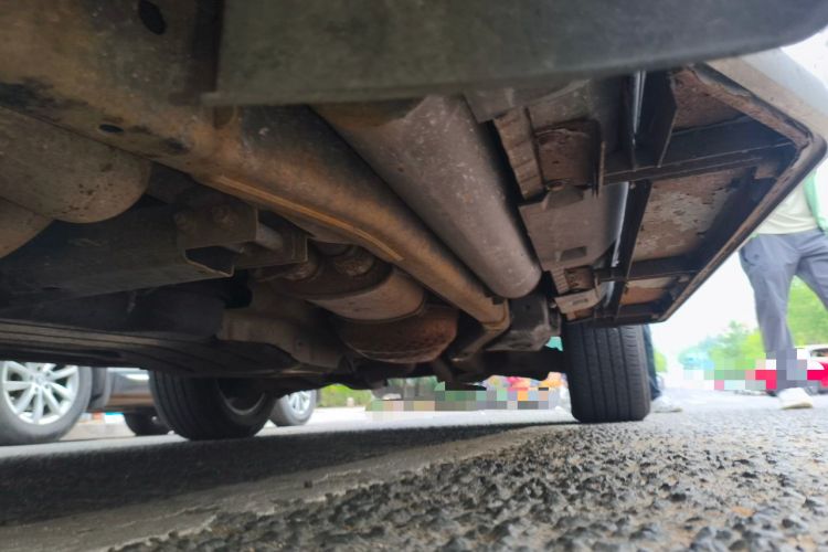 Used Land Rover Discovery 2012 5.0 V8 HSE Chassis Front Left