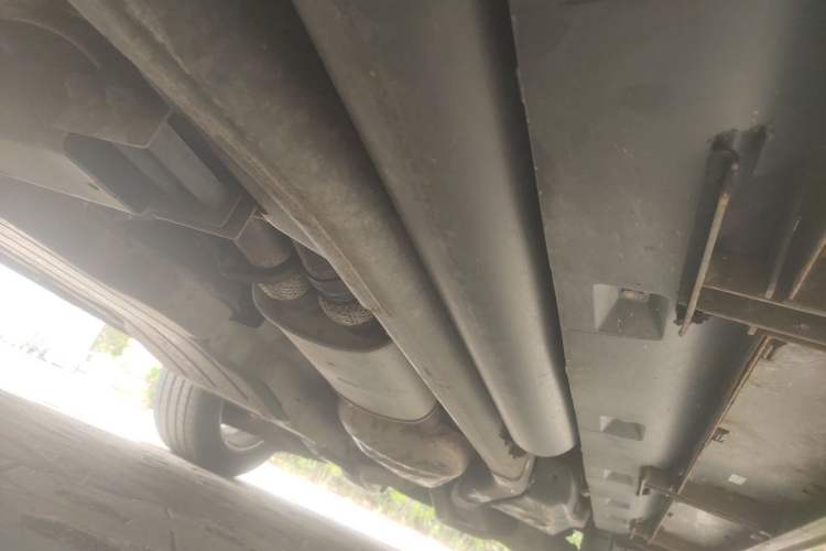 Used Land Rover Discovery 2012 5.0 V8 HSE Chassis Front Left