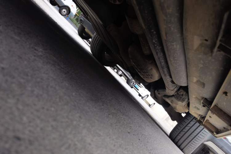 Used Land Rover Discovery 2012 3.0 SDV6 HSE Diesel Version Chassis Front Left
