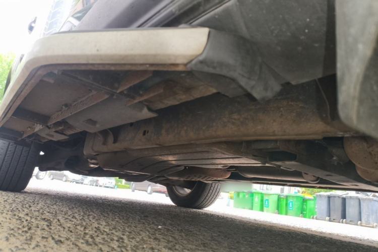 Used Land Rover Discovery 2012 5.0 V8 HSE Chassis Front Right