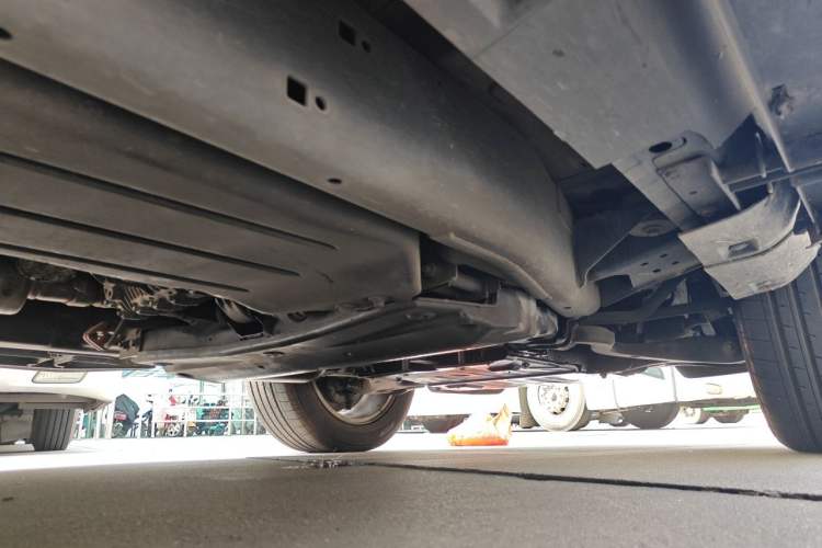 Used Land Rover Discovery 2012 3.0 SDV6 HSE Diesel Version Chassis Front Right