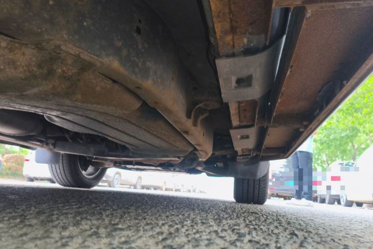 Used Land Rover Discovery 2012 5.0 V8 HSE Chassis Rear Right